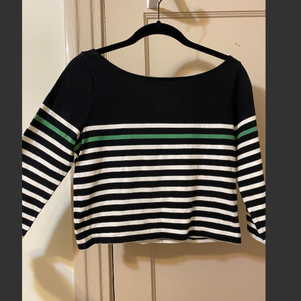 Cropped stripped shirt